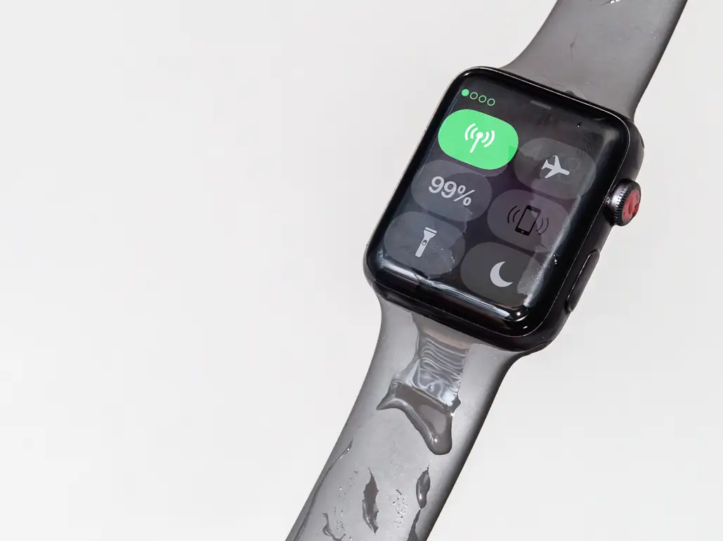 Does Apple Watches are water proof
